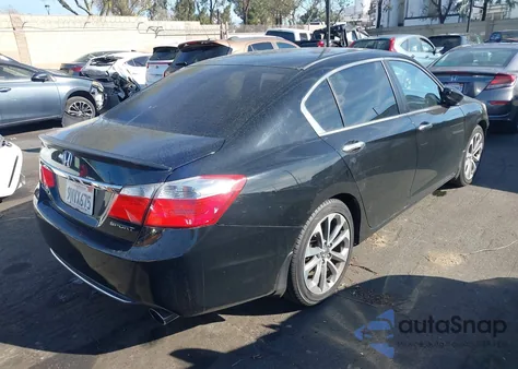 2015 Honda Accord Sport z USA, uszkodzony, nr VIN 1HGCR2F54FA142017